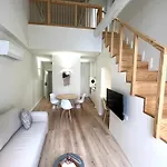 Casas De Alpedide アパート