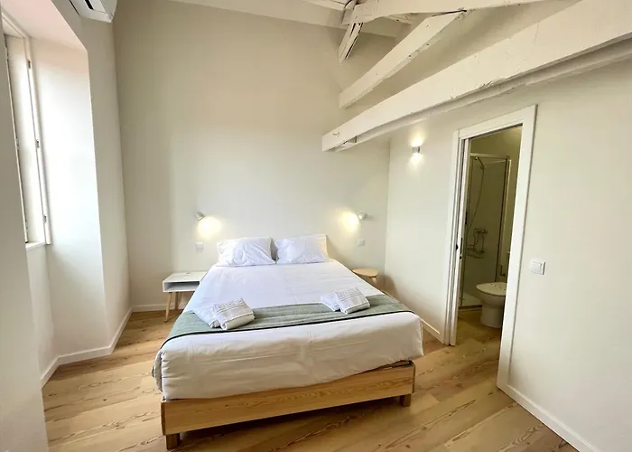 Casas De Alpedide * Coimbra
