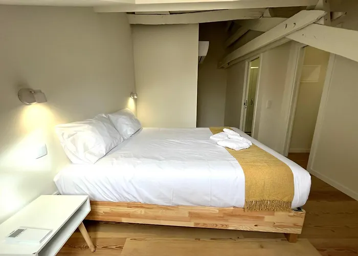 Casas De Alpedide *