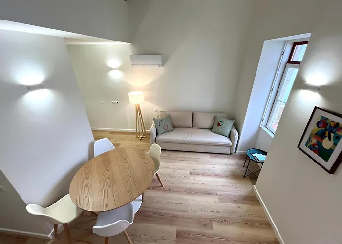 Casas De Alpedide *